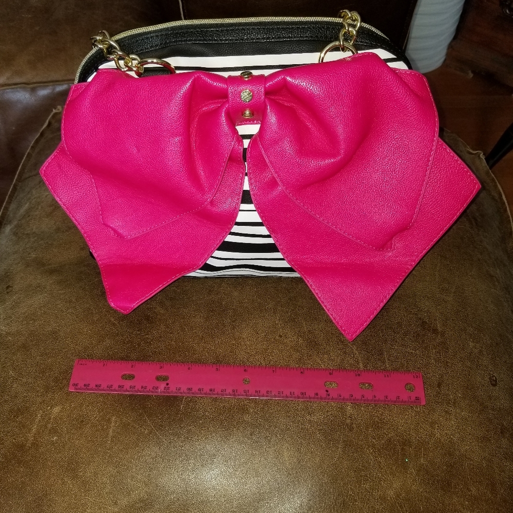 Bestey Johnson bag